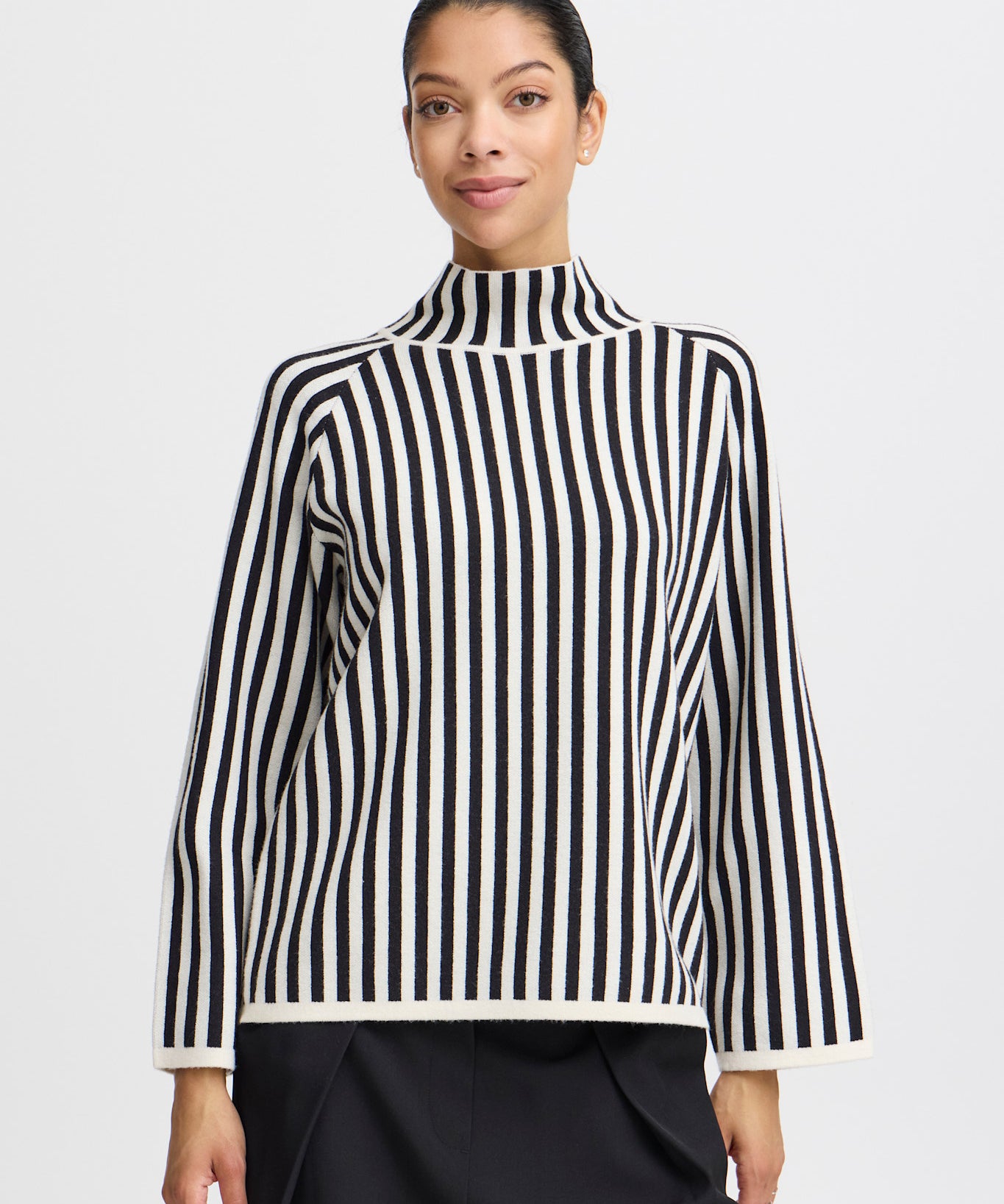 BYOTARI ROLLNECK STRIPE SWEATER