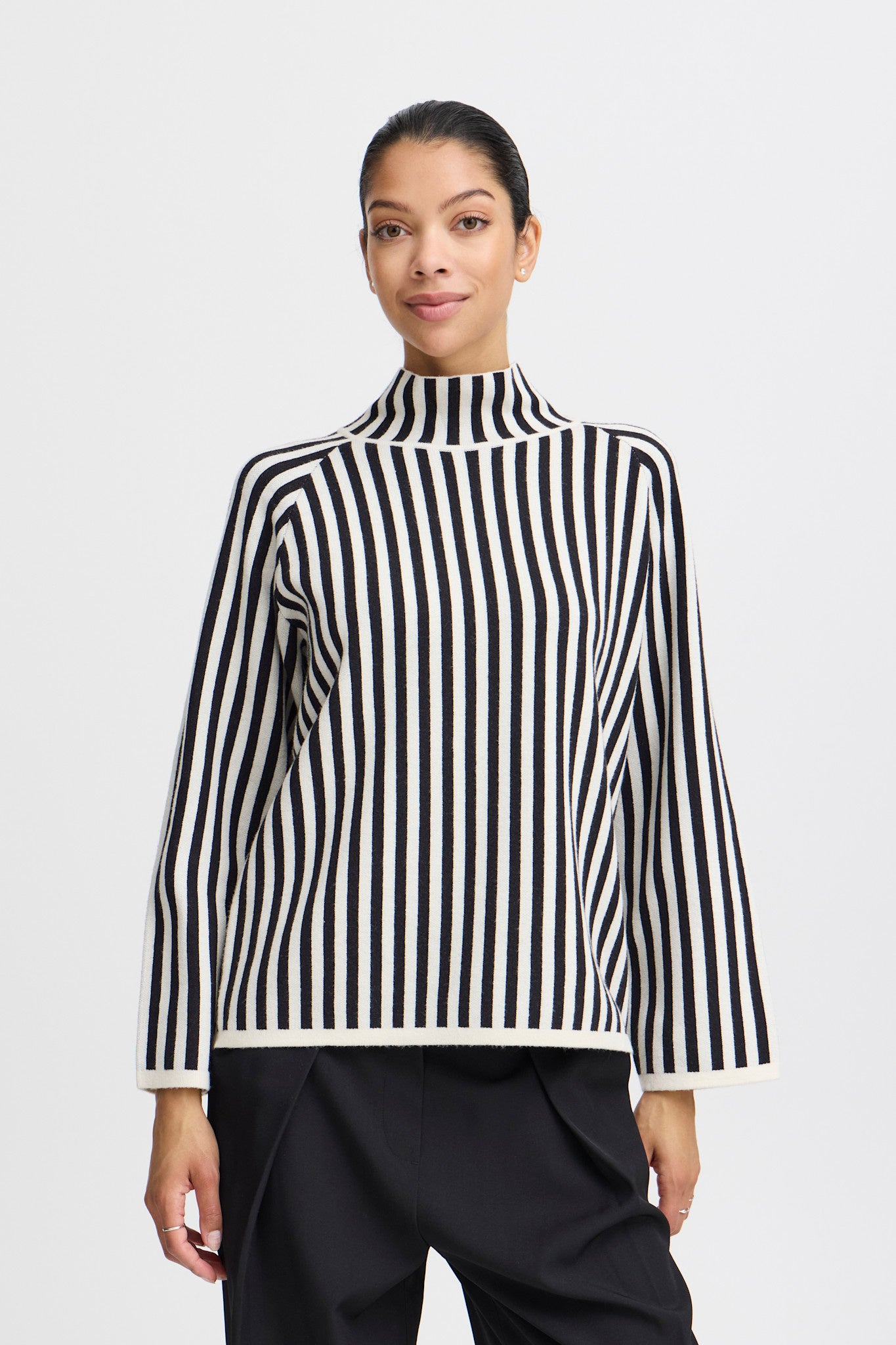 BYOTARI ROLLNECK STRIPE SWEATER