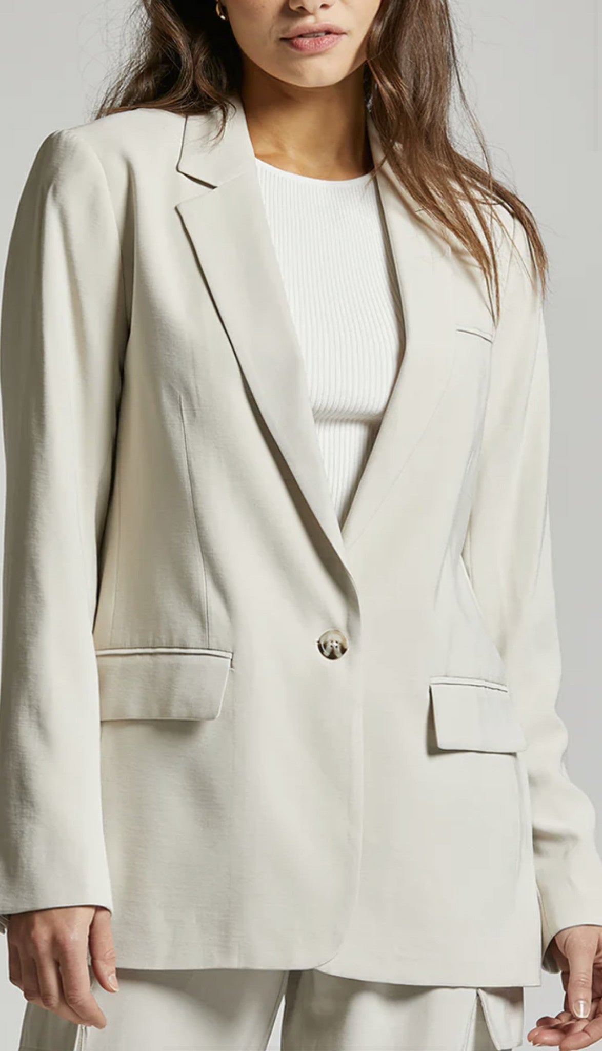 SINGLE BREAST BLAZER