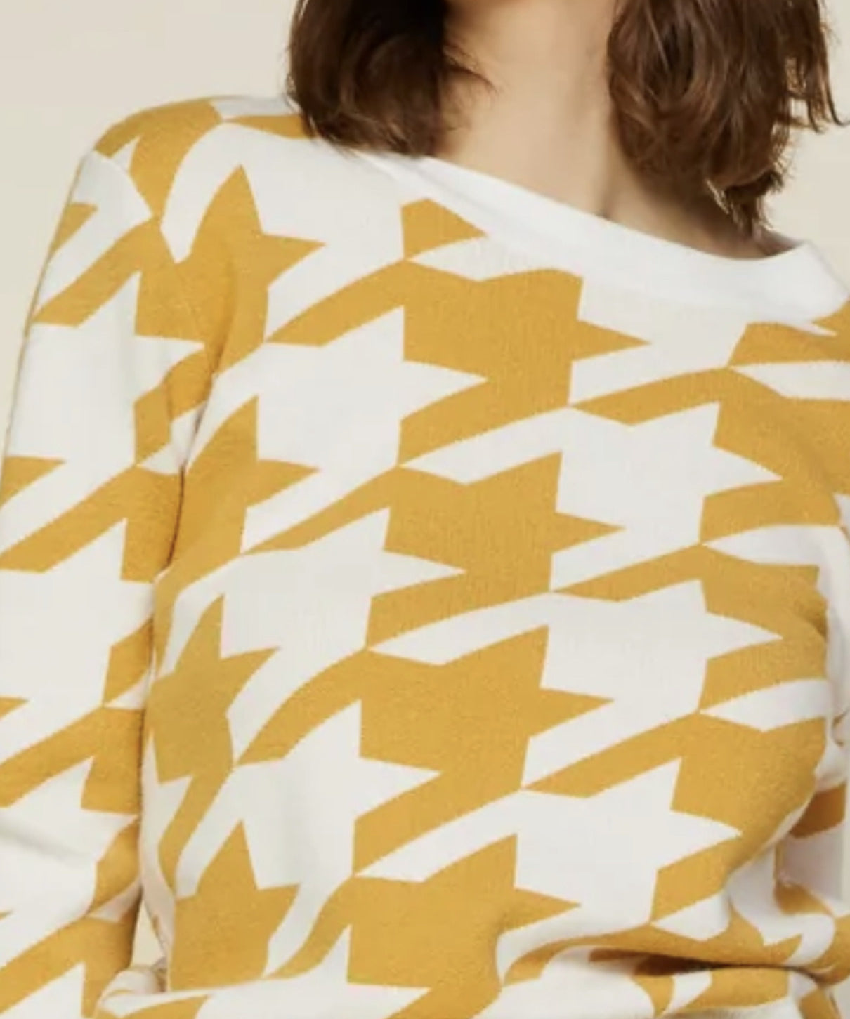 HERRINGBONE CREWNECK SWEATER