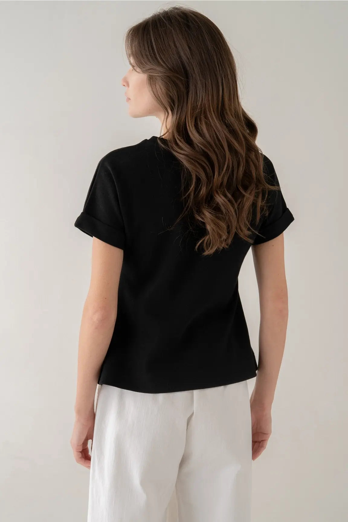 ASYMMETRIC BACK DETAIL TEE