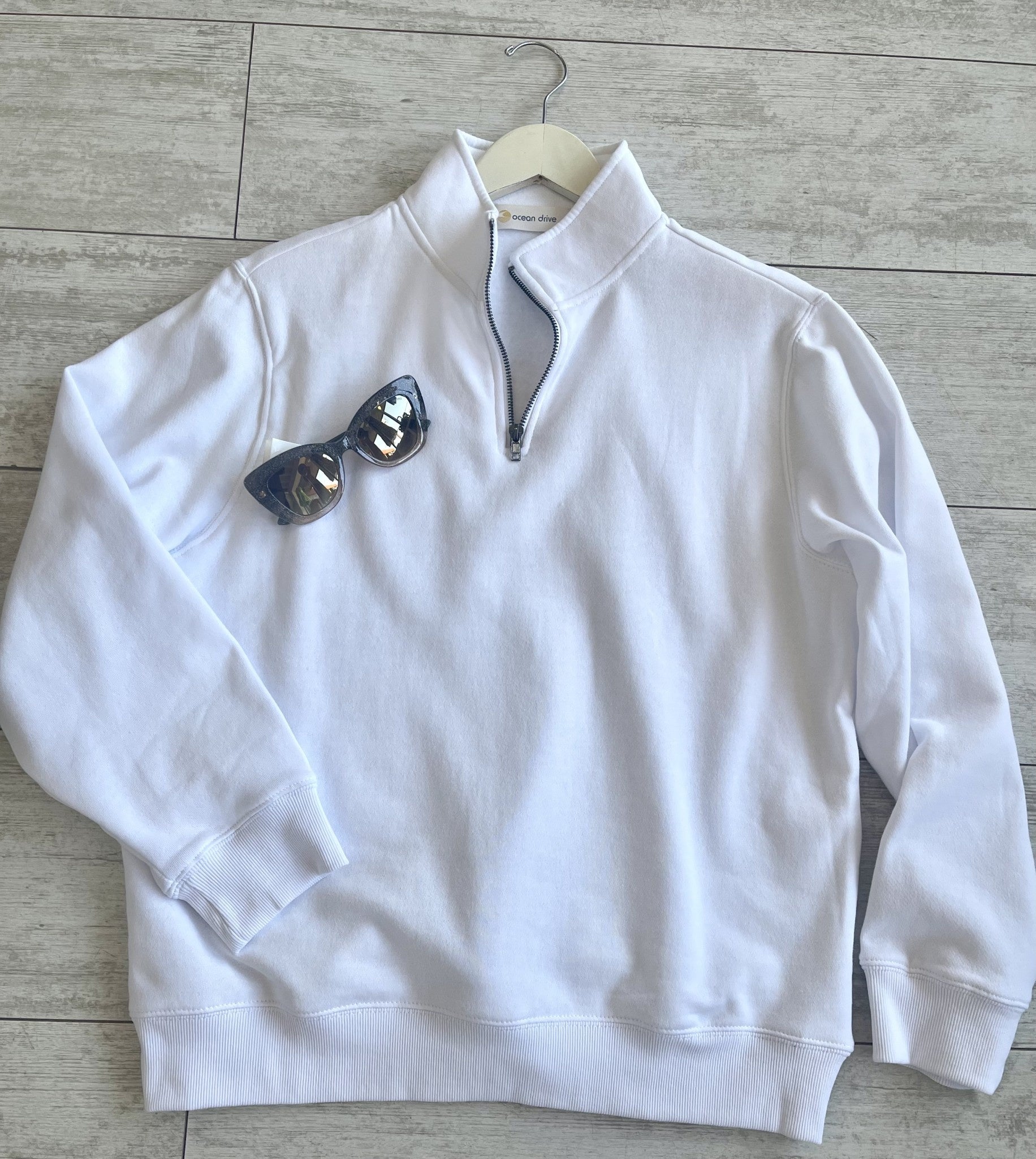 QUARTER ZIP SPRING SWEATSHIRT