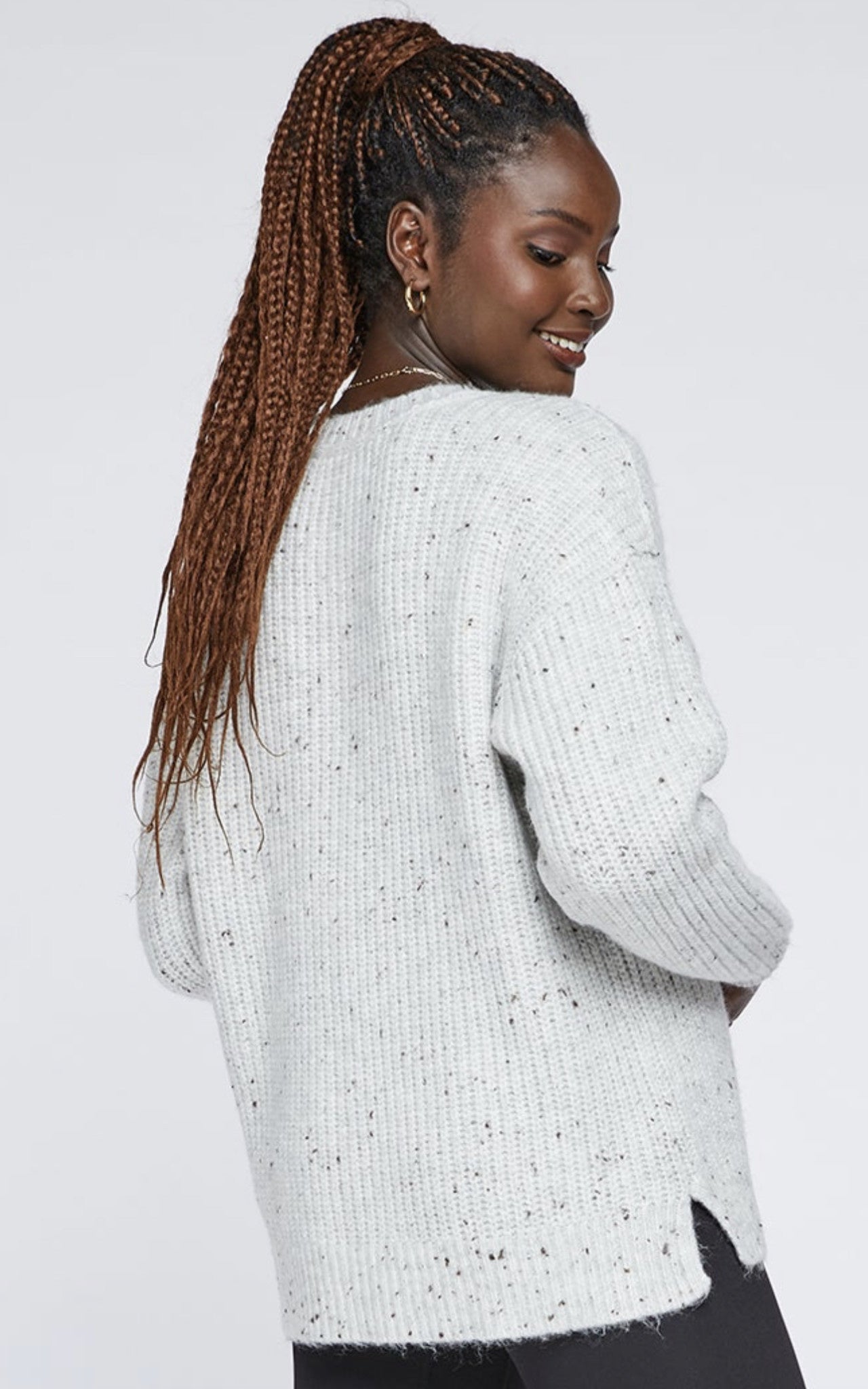 FLECK V NECK SWEATER