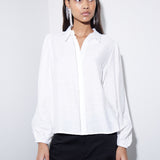LSLV BLOUSE W/ RHINESTONE ACCENT