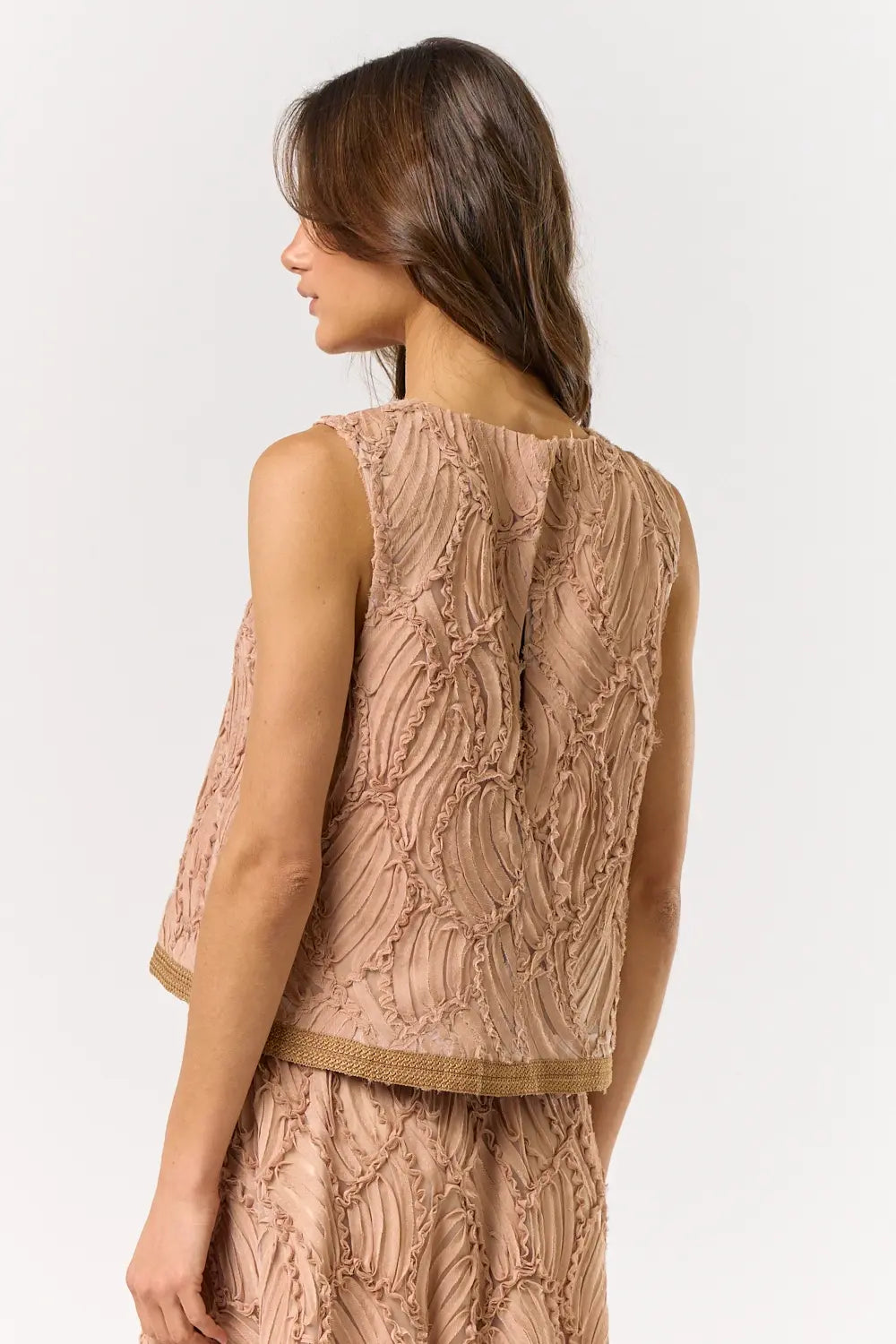 SLVLESS TEXTURED TOP