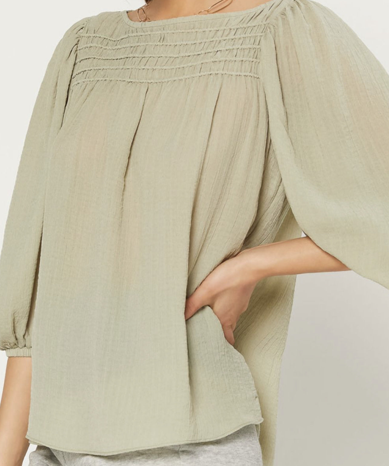 WIDE NECK CHEST SMOCKED TOP