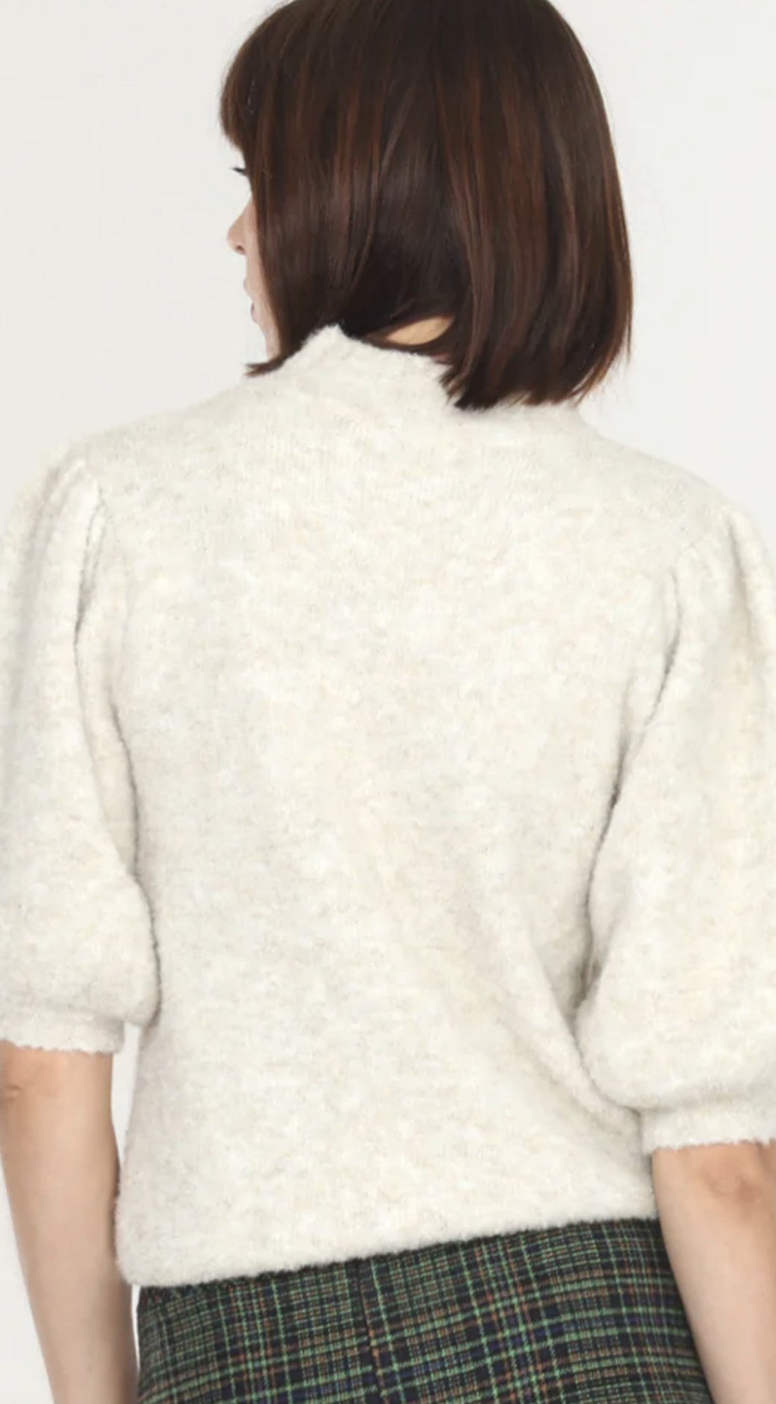 COZY KNIT PUFF SLV SWEATER