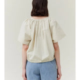 SIDE RIBBON TIE VNECK TOP