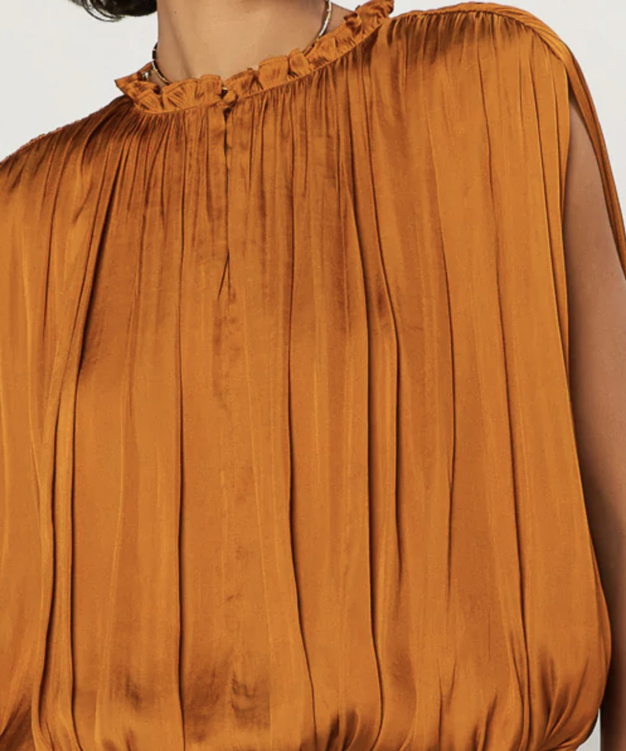 SLVLS SHIRRING TOP