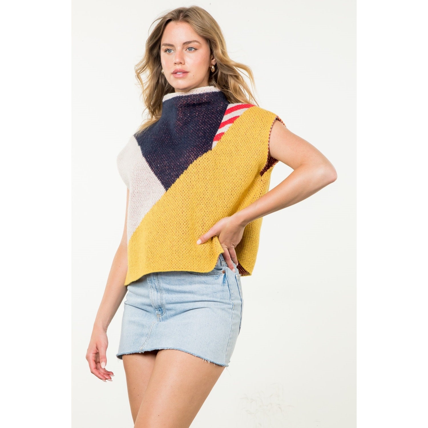PATTERN KNIT VEST