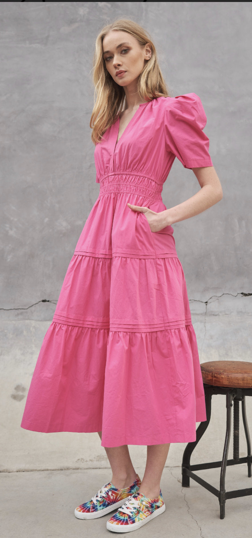POUF SSLV TIERED MIDI DRESS
