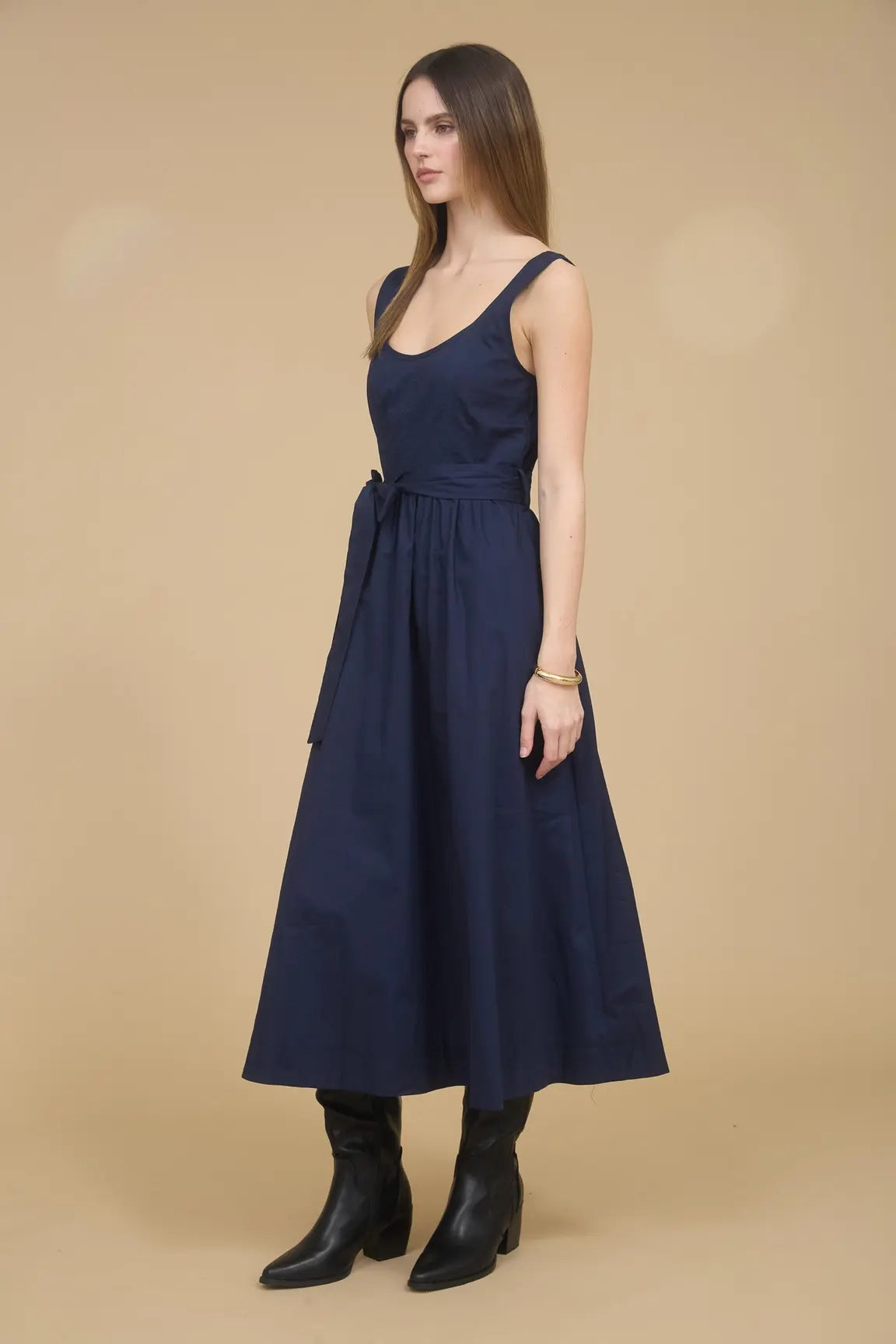 SLVLESS A-LINE MIDI W/ TIE BELT