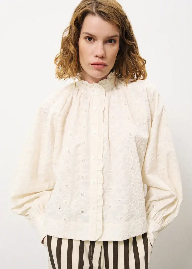 ELINE EYELET  PRINT BLOUSE