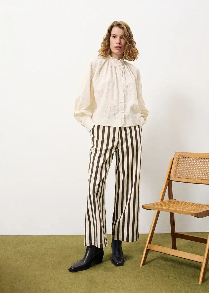 ELINE EYELET  PRINT BLOUSE