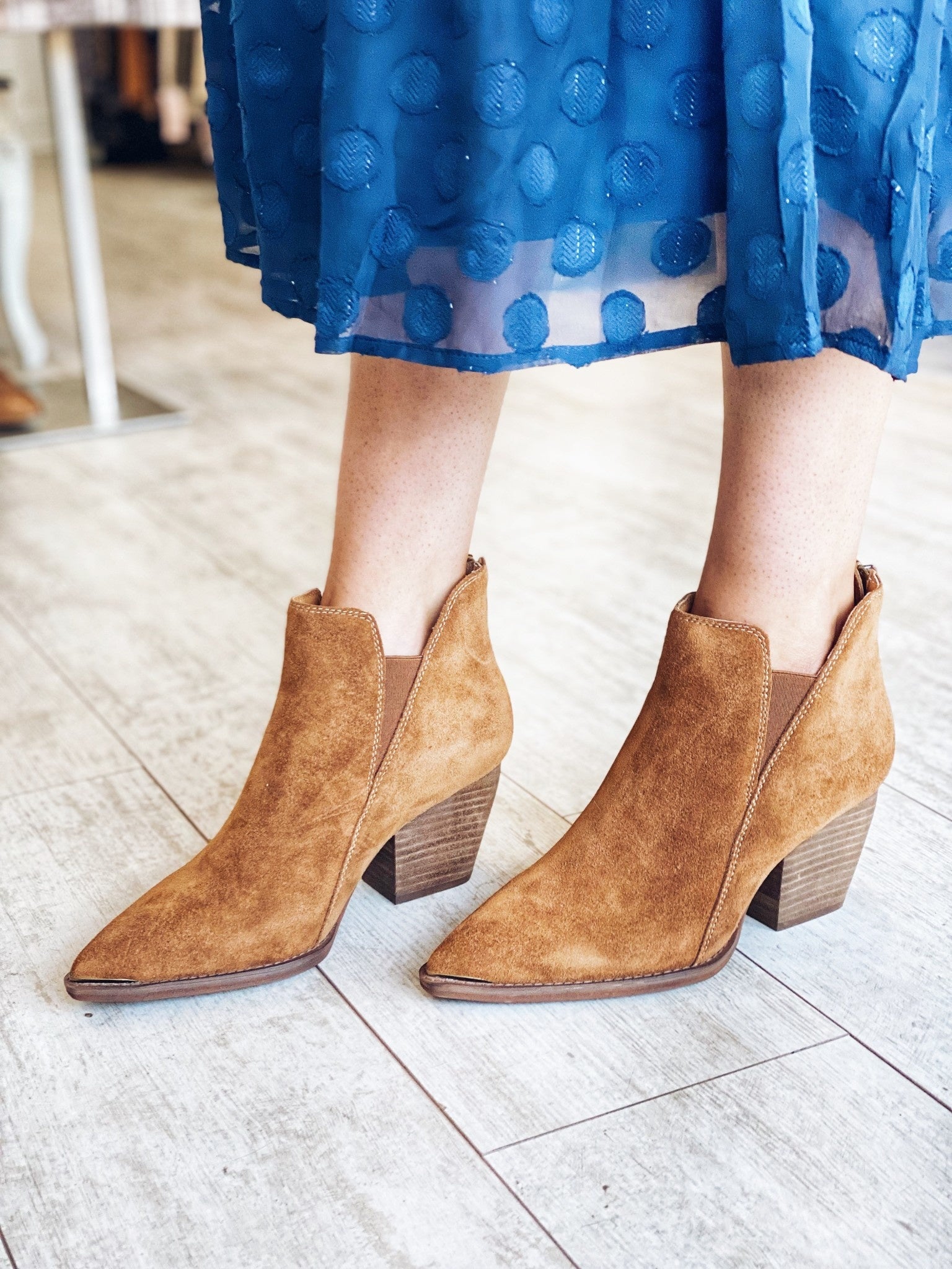 LOW ANKLE BOOTIE