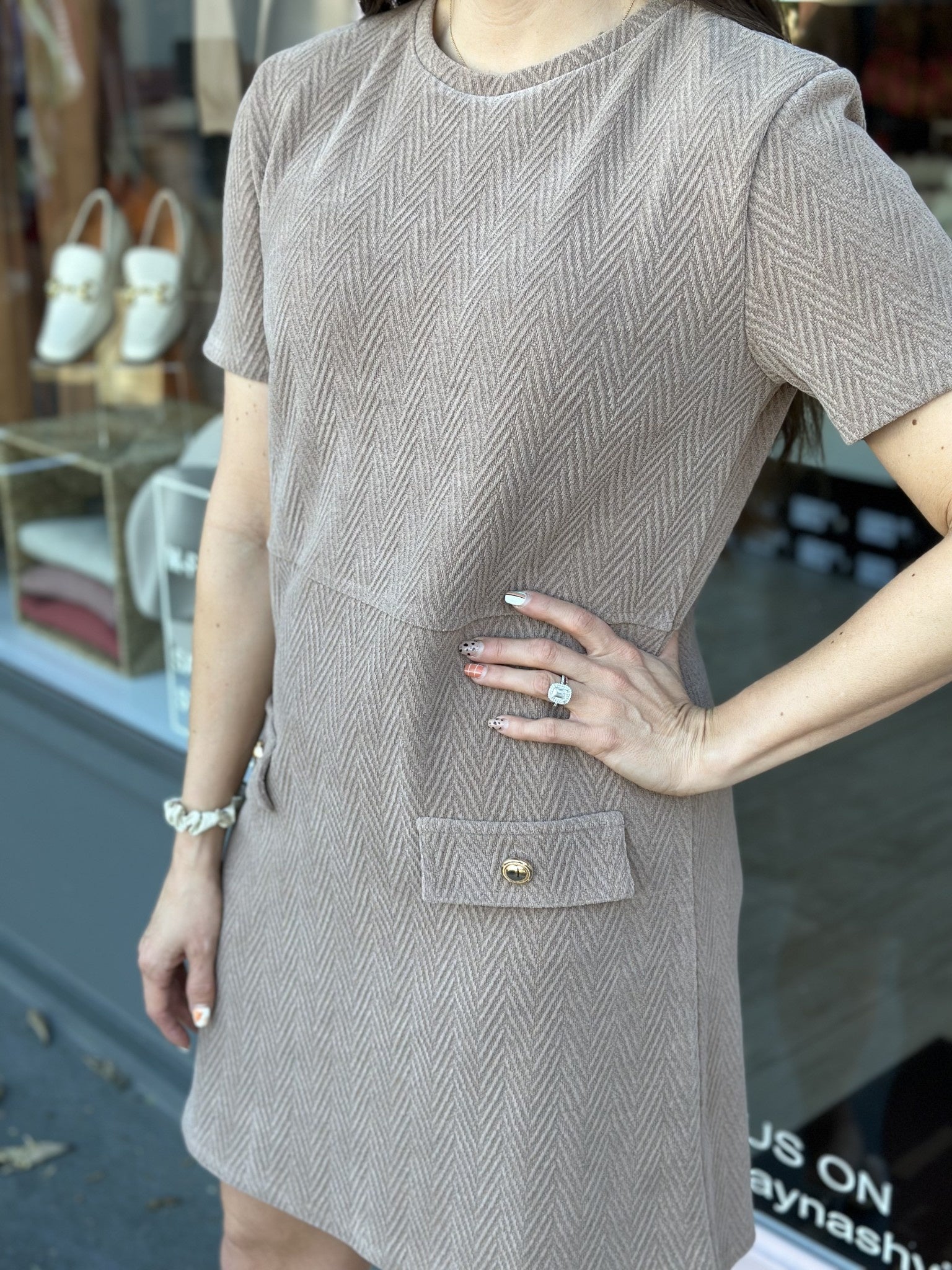CHENILLE TEXTURED SHIFT DRESS
