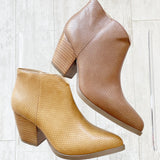 TEXTURED V FRONT BOOTIE