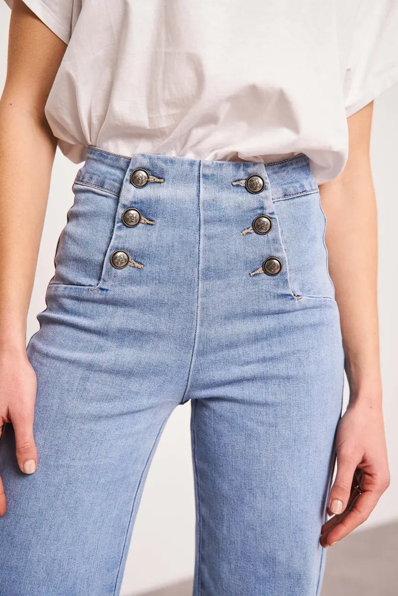 DOUBLE BUTTON ANKLE FLARE JEAN