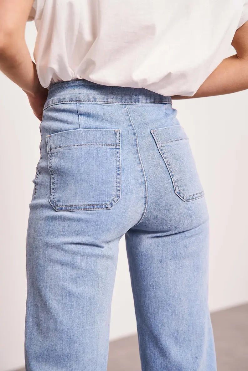 DOUBLE BUTTON ANKLE FLARE JEAN