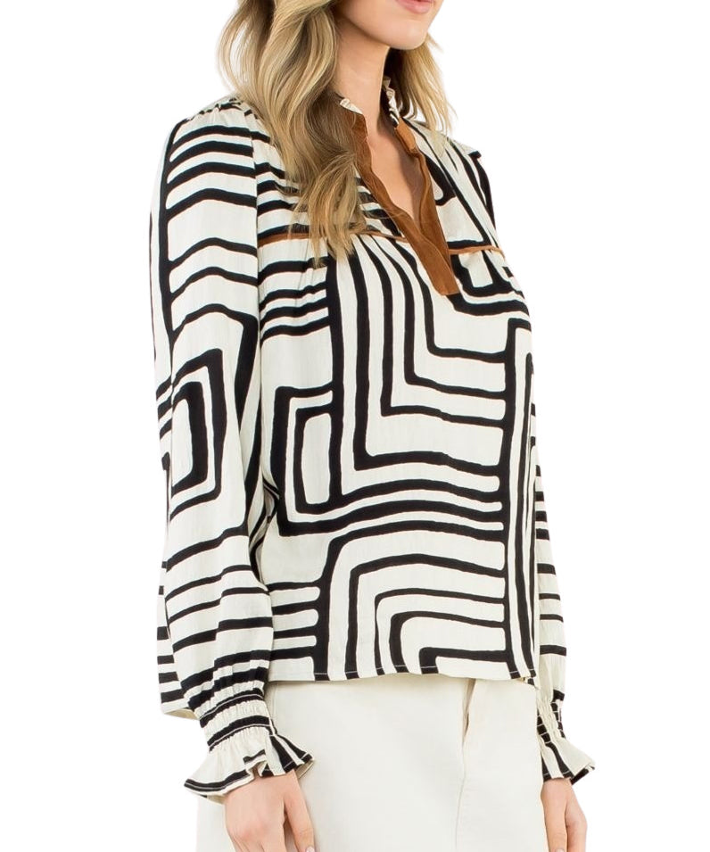 ABSTRACT PRINT LSLV VNECK TOP