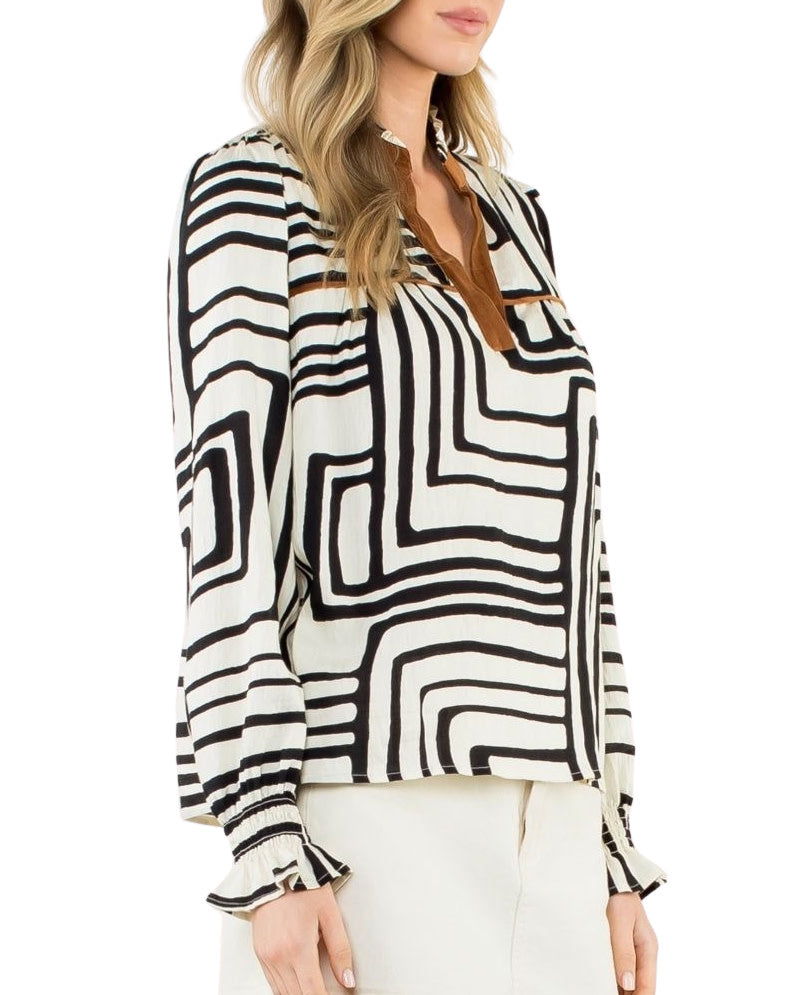 ABSTRACT PRINT LSLV VNECK TOP