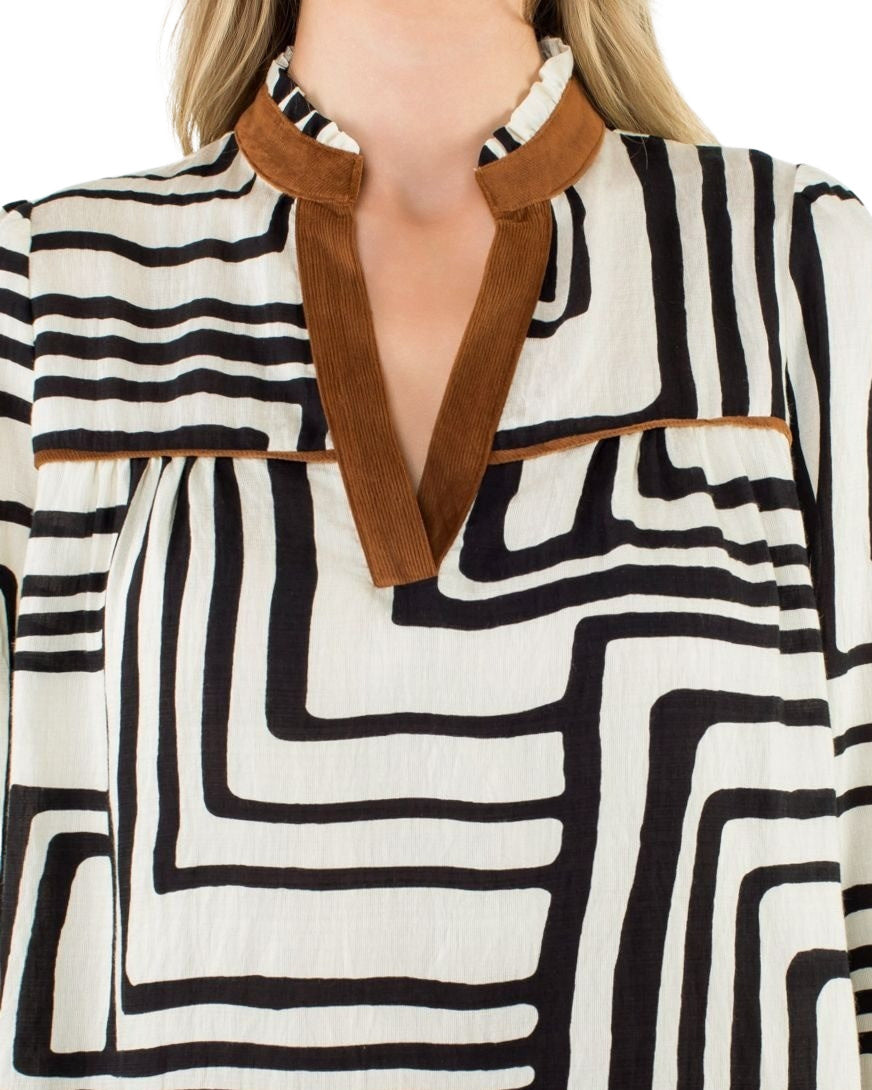 ABSTRACT PRINT LSLV VNECK TOP
