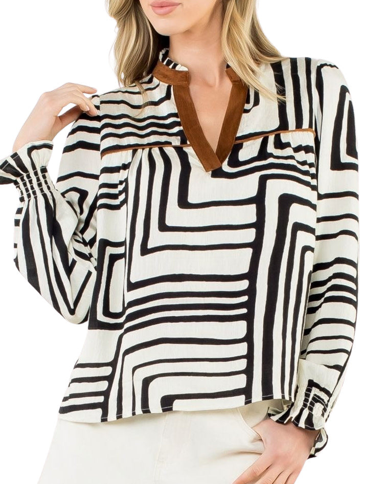 ABSTRACT PRINT LSLV VNECK TOP