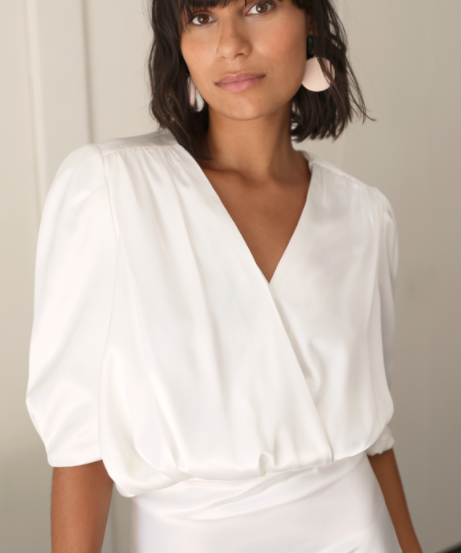 SHORT SLEEVED SATEEN BLOUSE
