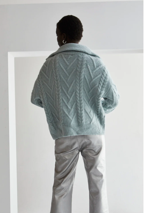 FRONT ZIP CHUNKY CABLE KNIT SWEATER