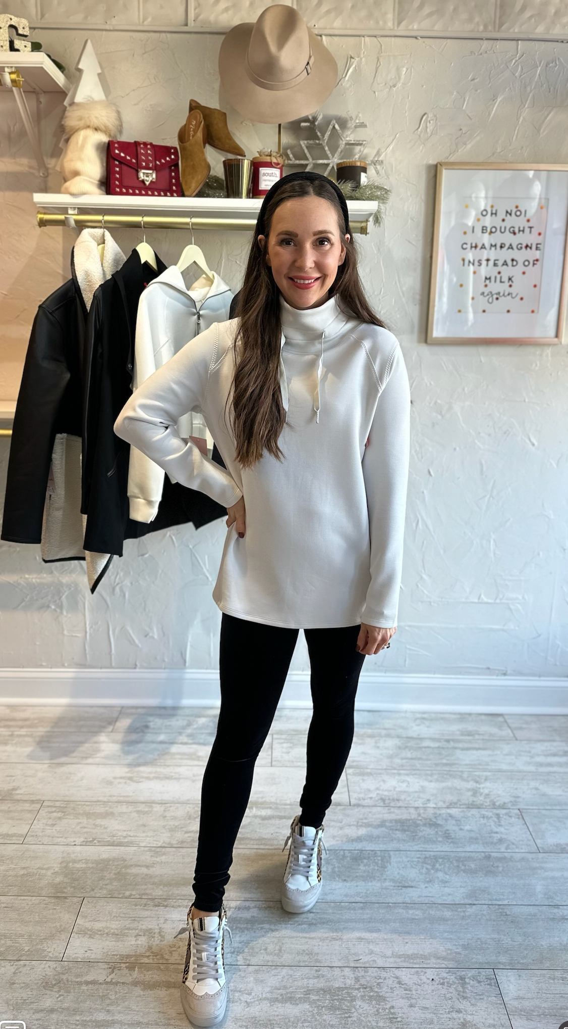 AIRESSENTIALS PULLOVER