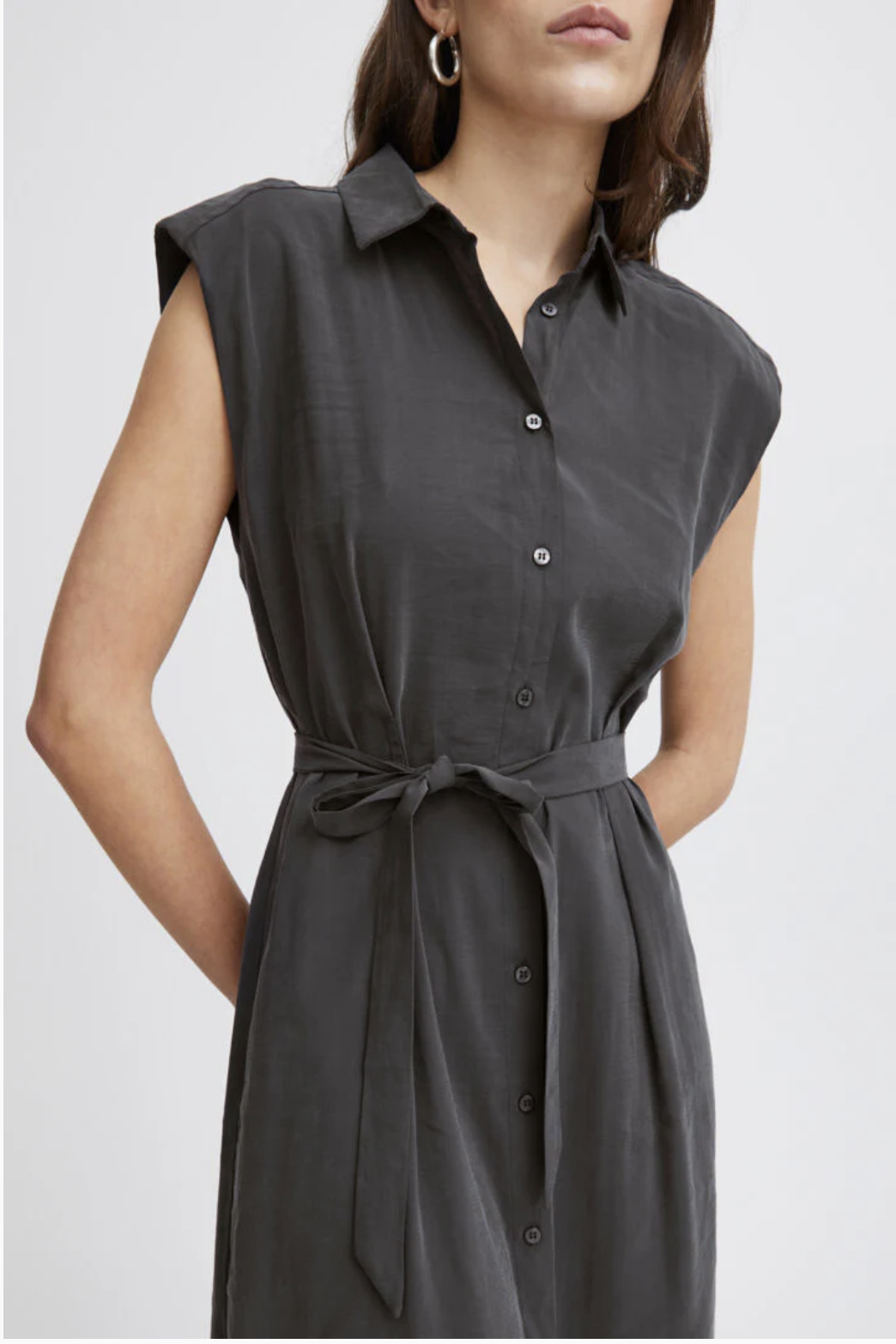 SLVLESS BUTTON DOWN DRESS