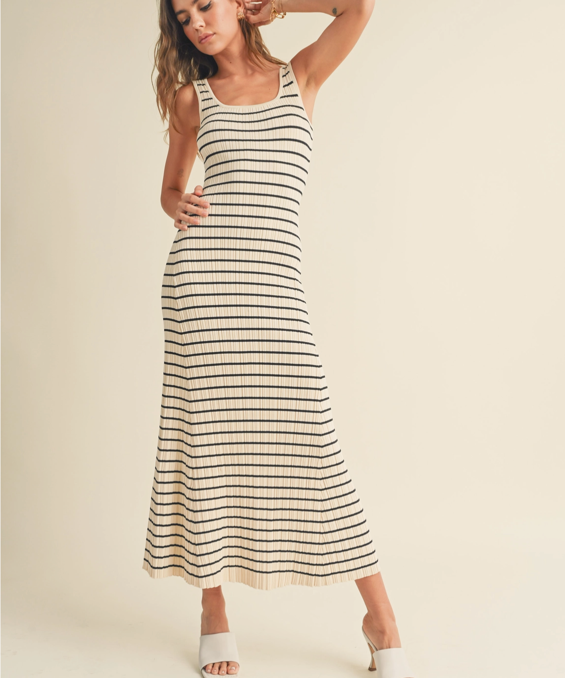 STRIPED PATTERN SLVLESS KNITTED DRESS