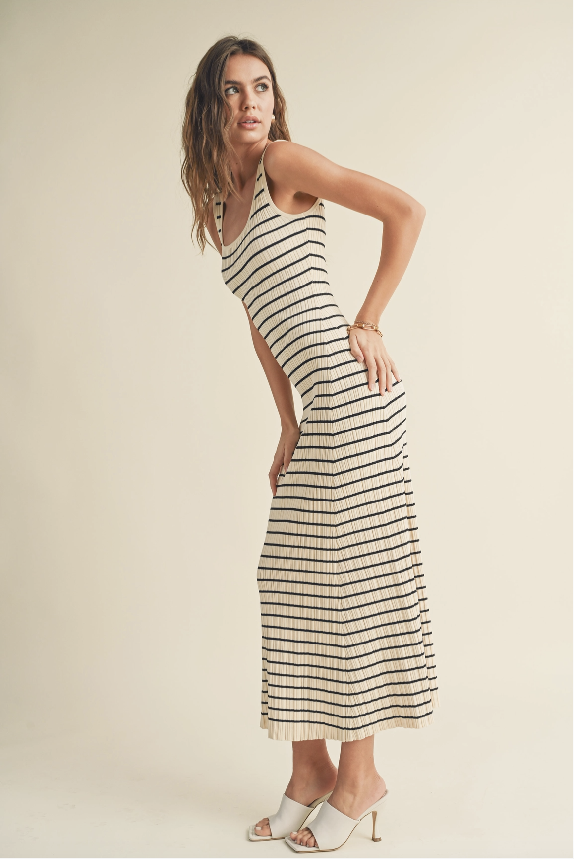 STRIPED PATTERN SLVLESS KNITTED DRESS