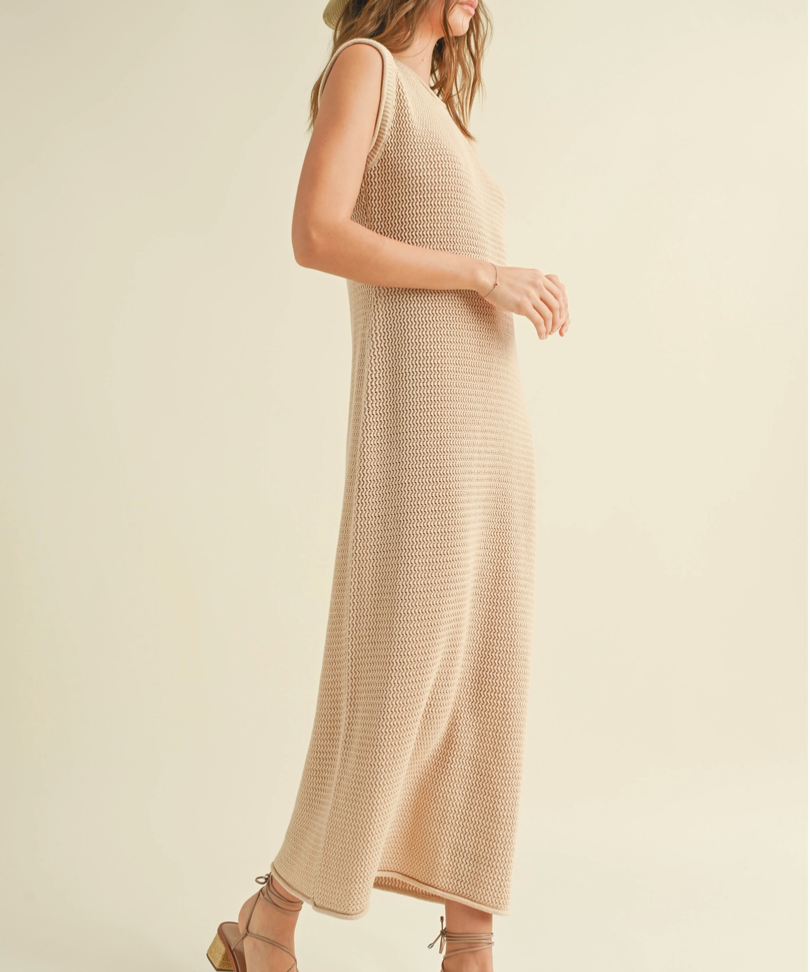 SLEEVELESS CROCHET KNITTED DRESS