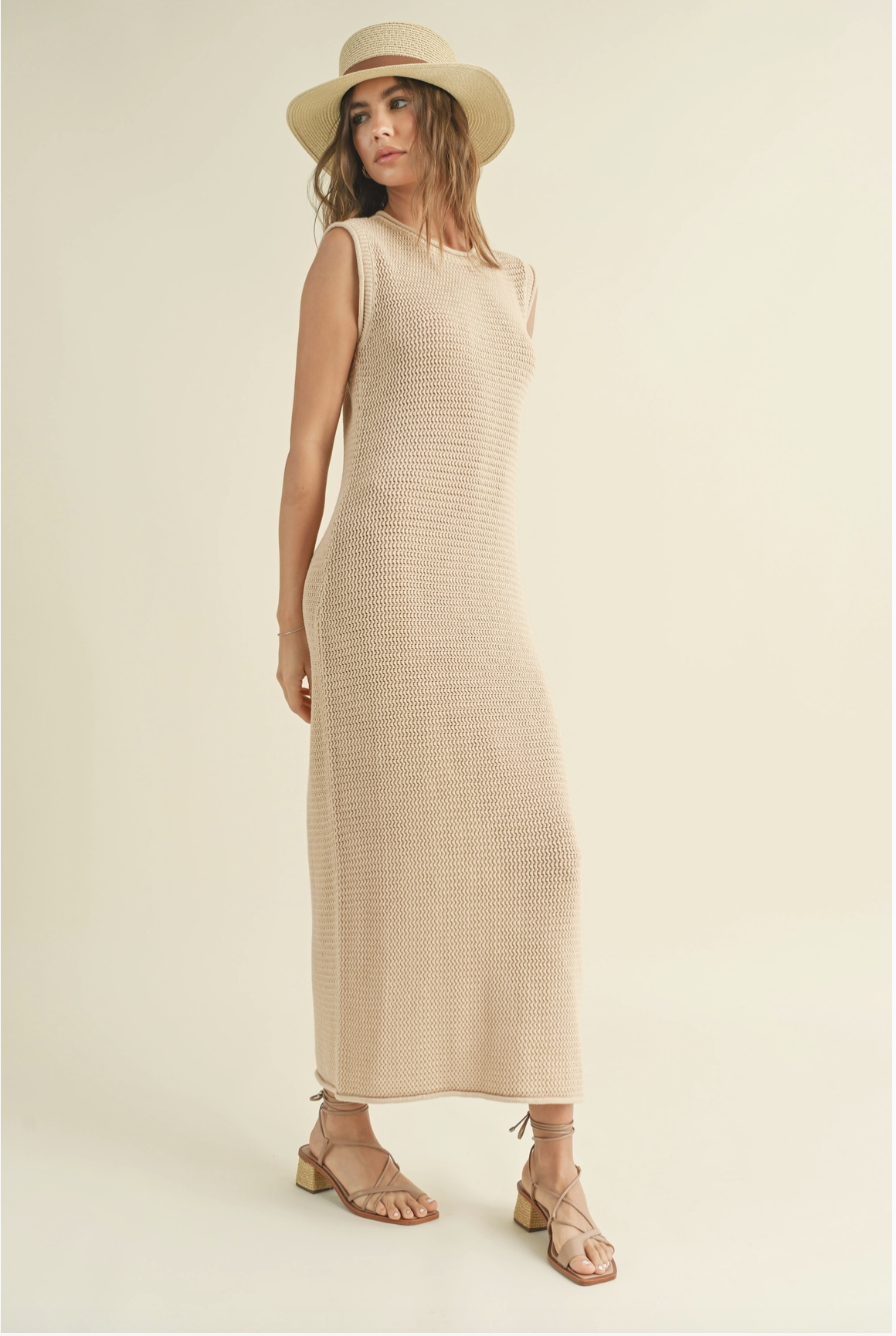 SLEEVELESS CROCHET KNITTED DRESS