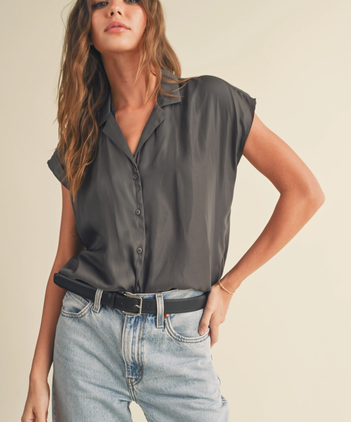 BUTTON DOWN CAP SLEEVE SHIRT