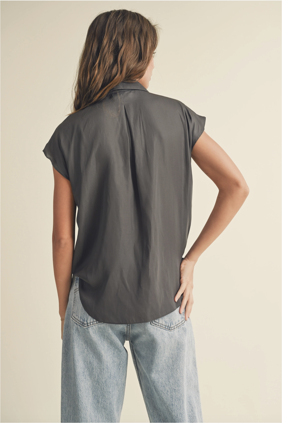 BUTTON DOWN CAP SLEEVE SHIRT