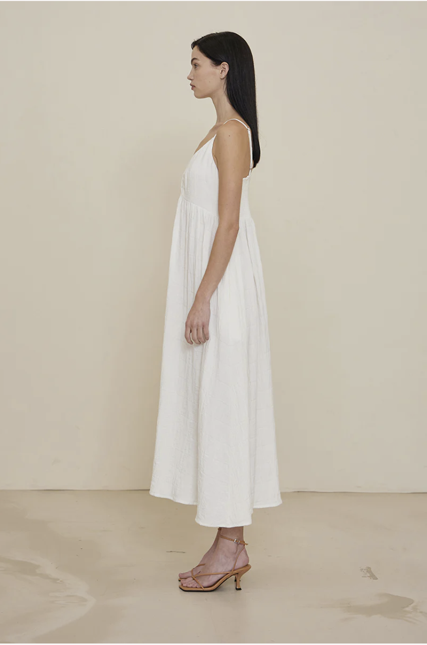 SPAGHETTI STRAP TEXTURE GAUZE MIDI DRESS