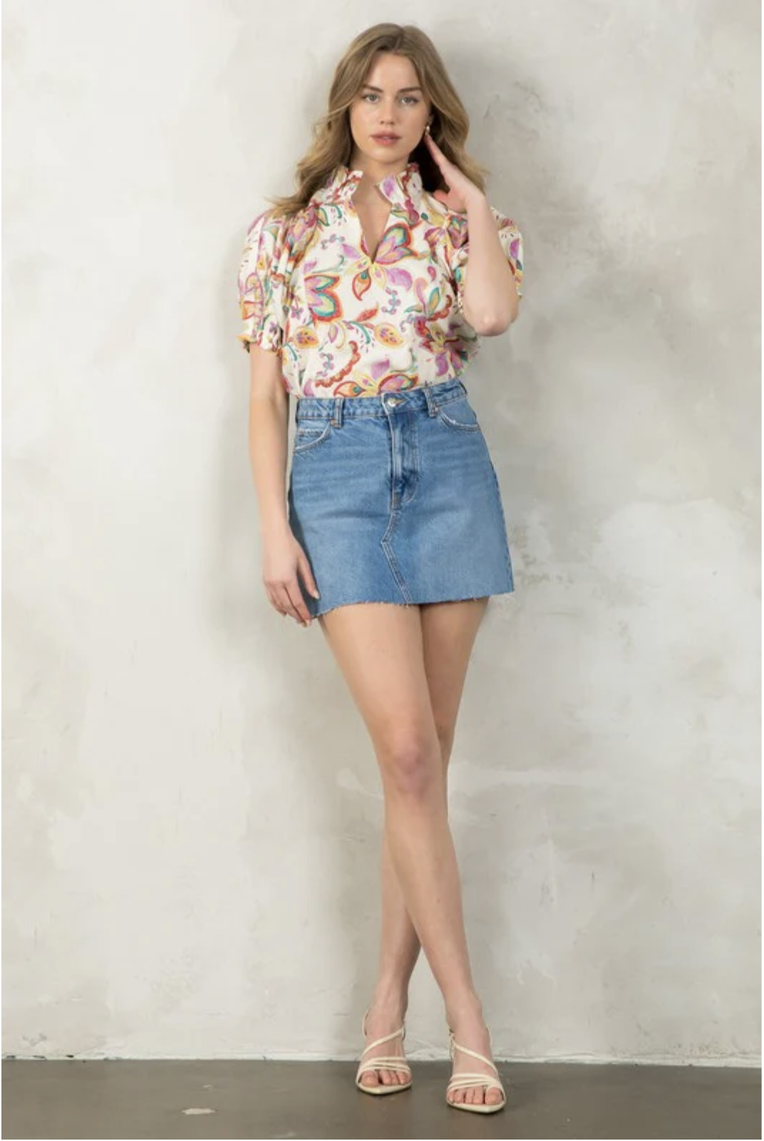 VNECK PUFF SLEEVE FLOWER  PRINT TOP