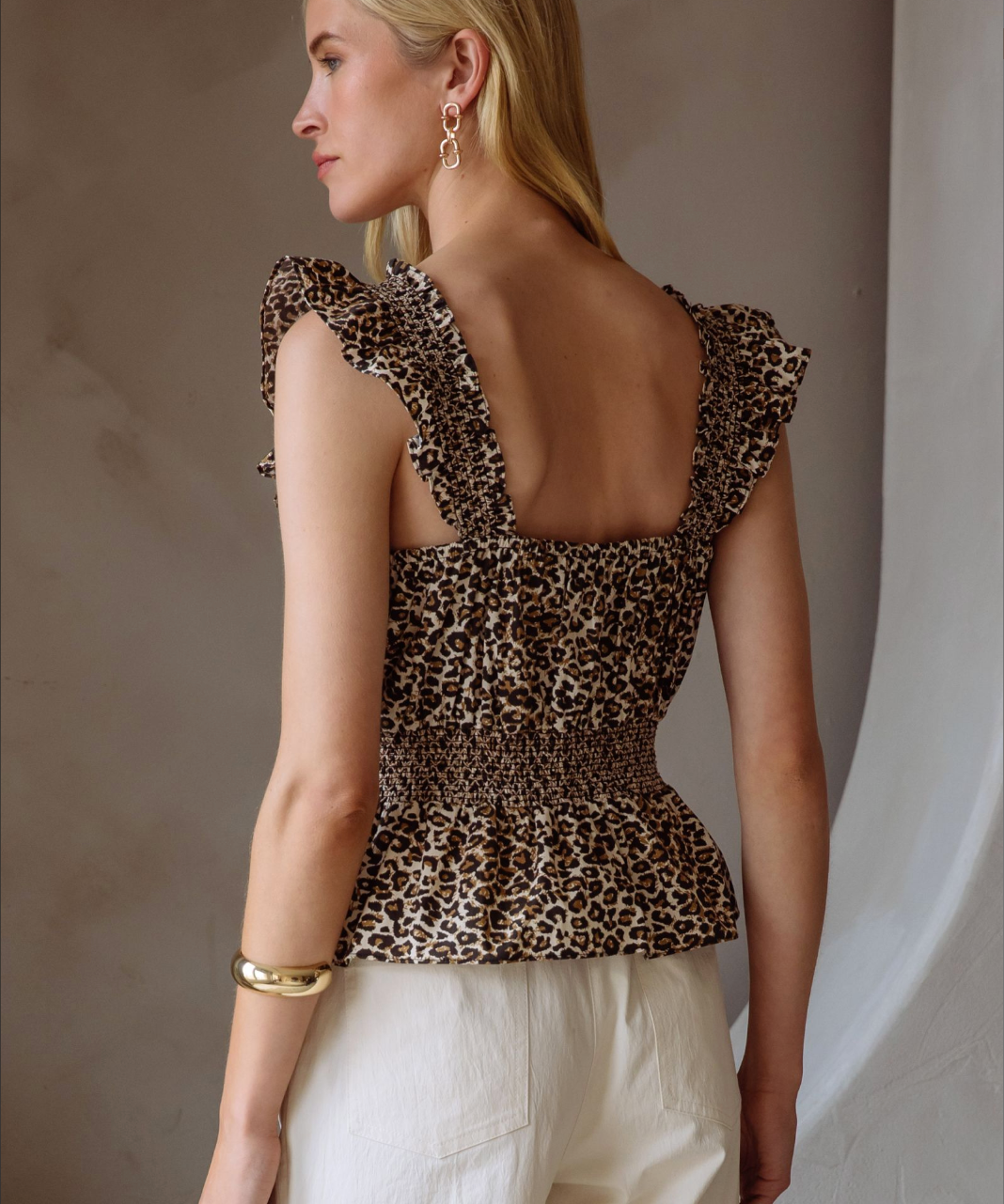 SMOCKED SLVLESS TANK STYLE TOP