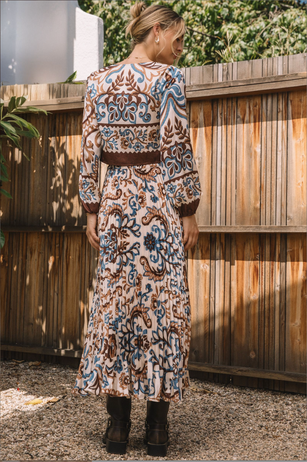 SILKY FLORAL PLEATED MAXI SKIRT