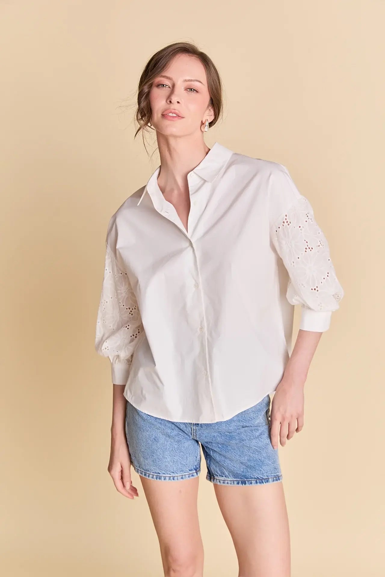 BALLON SLEEVE W/LACE DETAIL BLOUSE