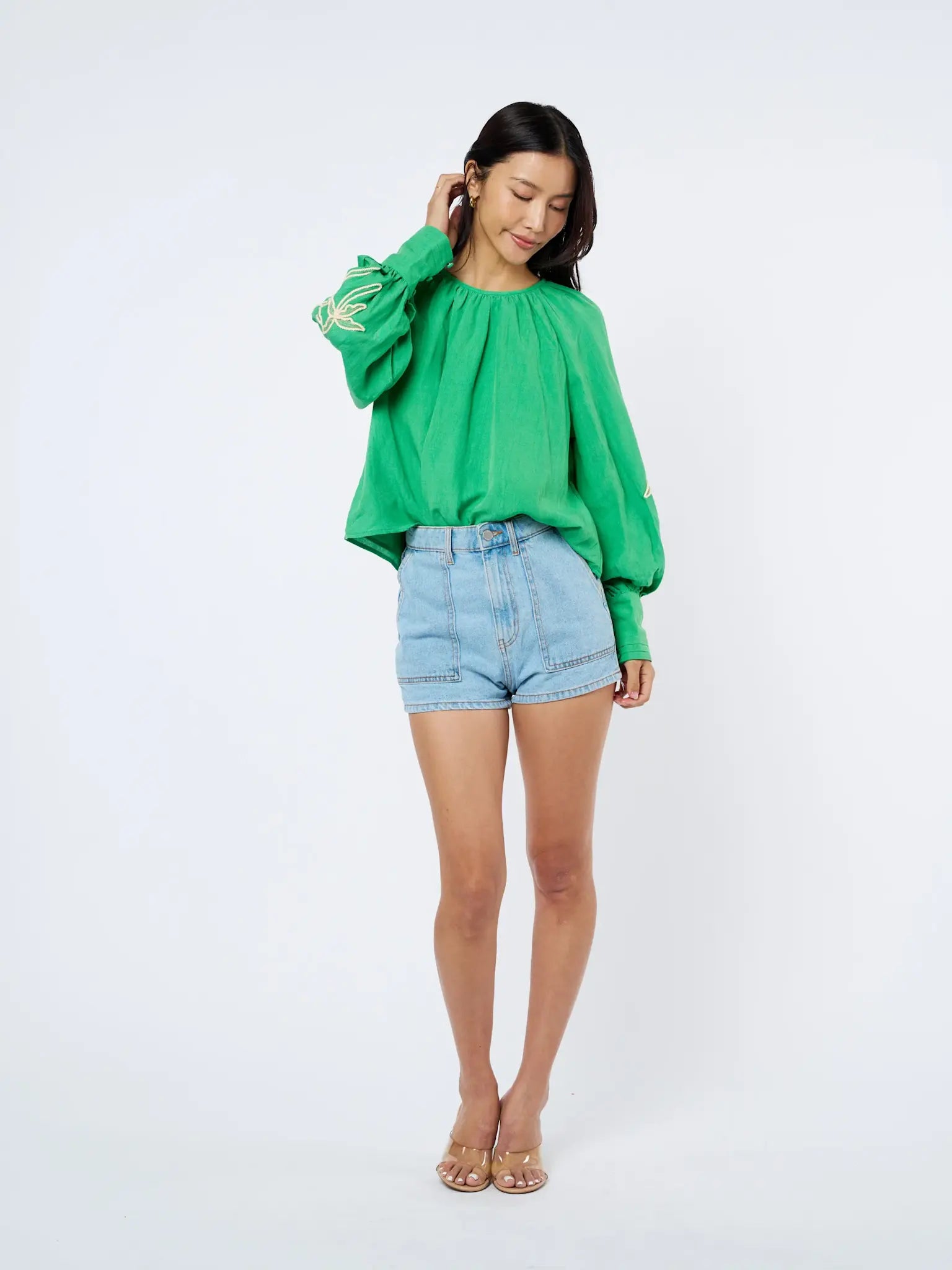 EMBROIDERED LSLV PALM BLOUSE