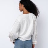 EMBROIDERED BUTTON DOWN TOP
