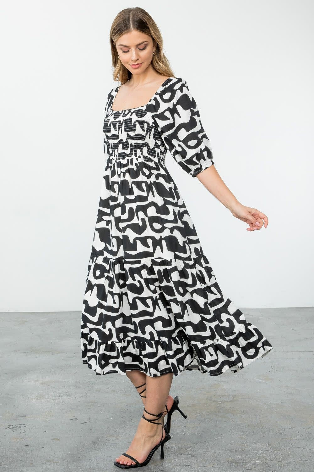 SMOCKED PATTERN MIDI DRESS