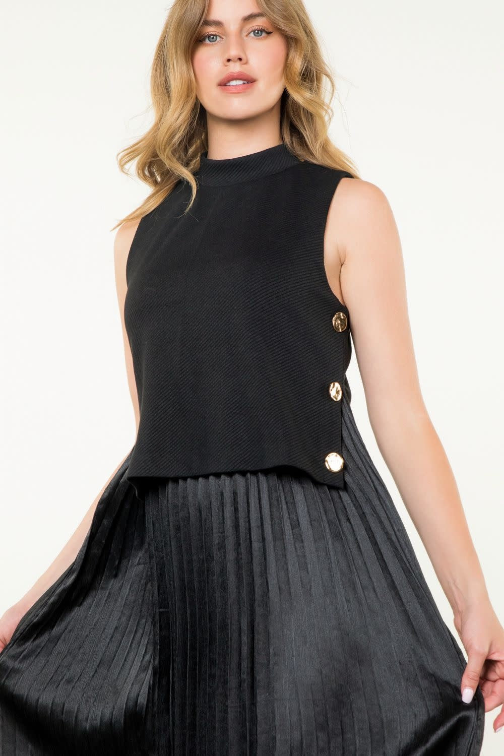 PLEATED SKIRT DRESS