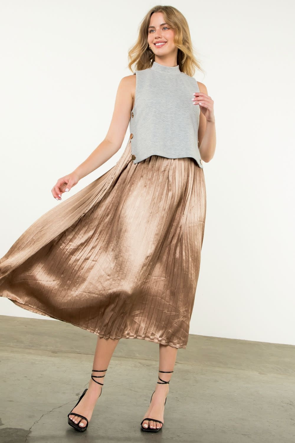 PLEATED SKIRT DRESS