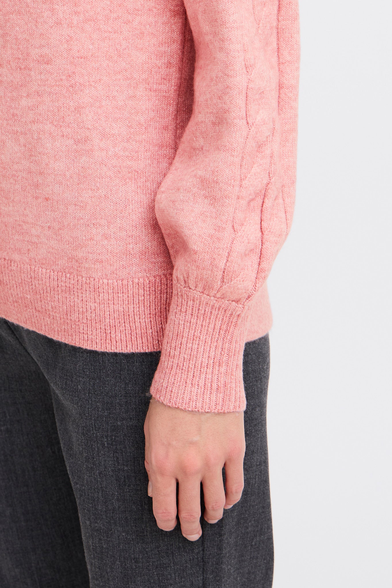 BYOMUNA SWEATER